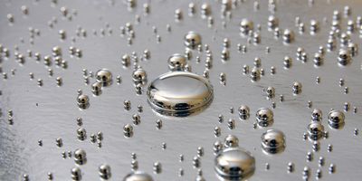 RTUŤOVÁ ZRCADLA JAKO PROSTŘEDKY PRO VSTUP DO JINÝCH&nbsp;REALIT